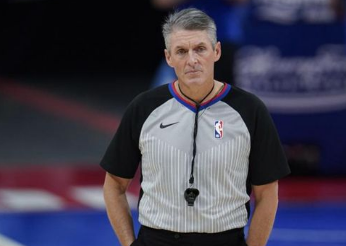移动应用-NBA官宣总决赛裁判大名单:福斯特托尼兄弟等四大名哨领衔